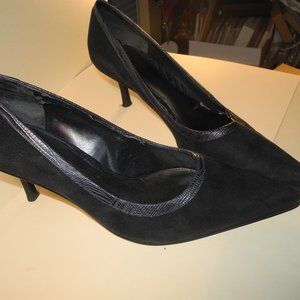 Jones New York - Blue Suede Pointed Toe Heels.